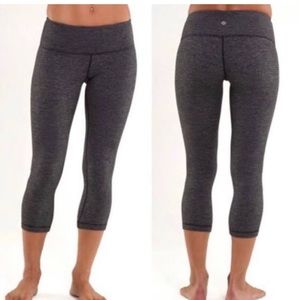 Lululemon cropped grey knit leggings